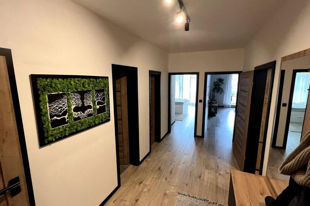 Lake Apartment, 2X Free Garage, 10 Mins To Centre Bratislava Exterior photo